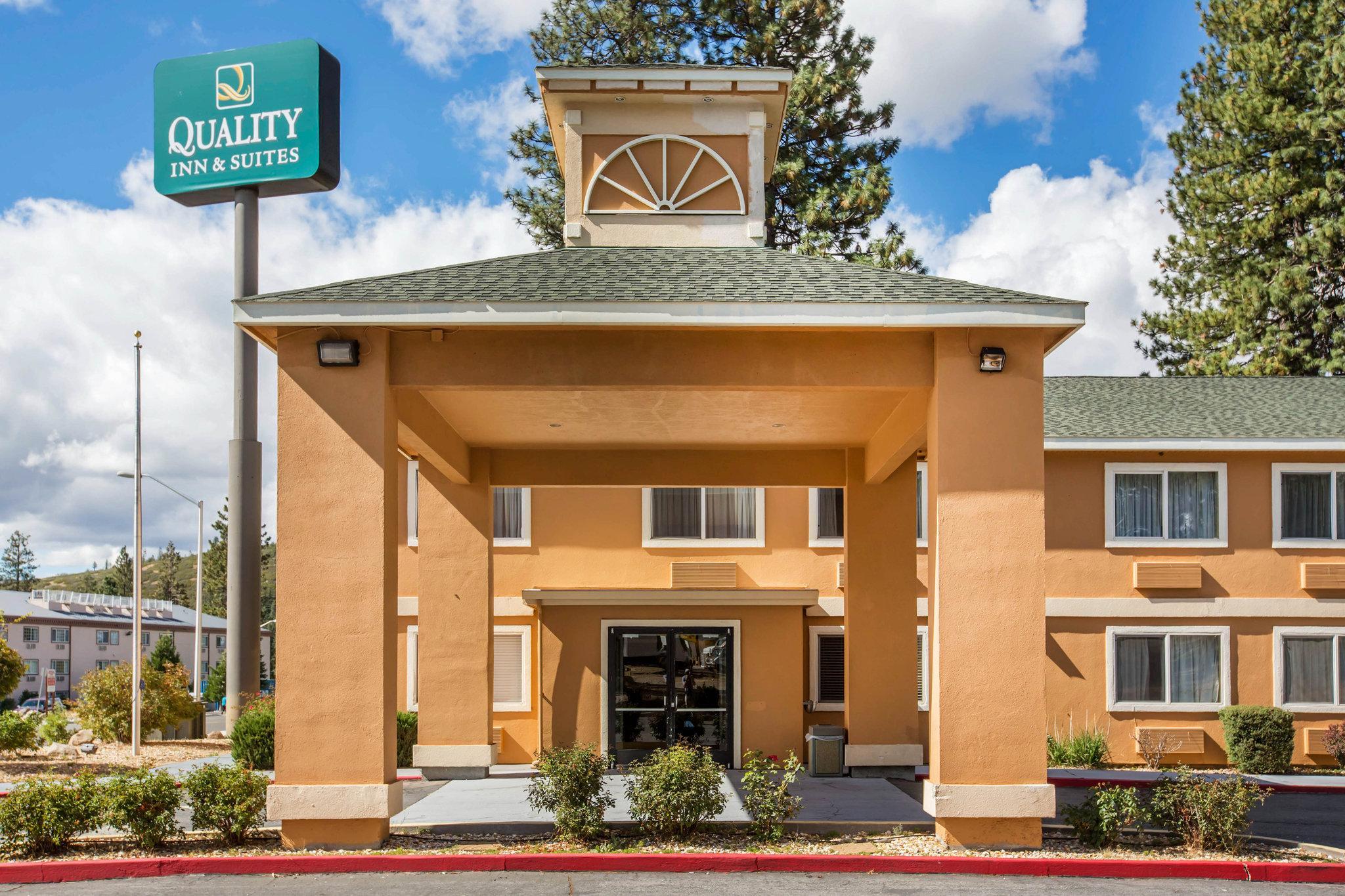 Quality Inn & Suites Weed Exterior photo
